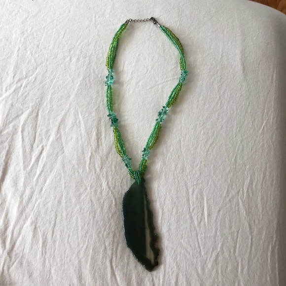 Beaded necklace - Picture 2 of 2